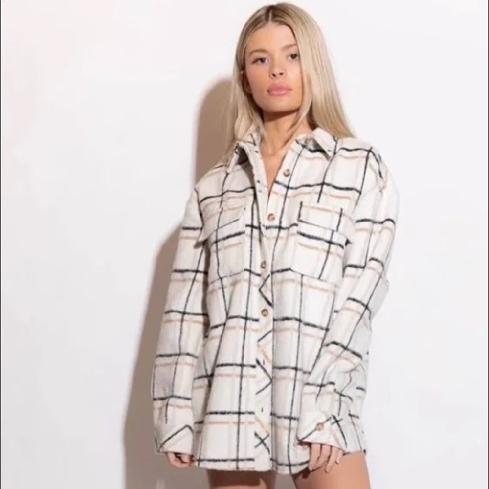NWOT Kittenish Chase cream flannel size XS